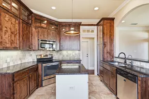 2010 Maxwell Ct, Aubrey, TX 76227 - Photo 9