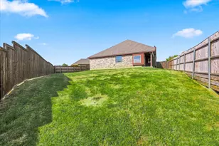 2010 Maxwell Ct, Aubrey, TX 76227 - Photo 13