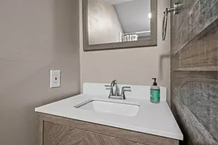 719 Melba St, Dallas, TX 75208 - Photo 23