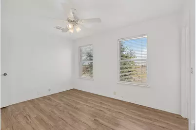 1607 Harbor View Road, Glenn Heights, TX 75154 - Photo 31