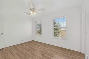 1607 Harborview Rd, Glenn Heights, TX 75154 - Photo 31