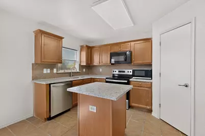 1607 Harbor View Road, Glenn Heights, TX 75154 - Photo 13