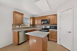 1607 Harborview Rd, Glenn Heights, TX 75154 - Photo 13