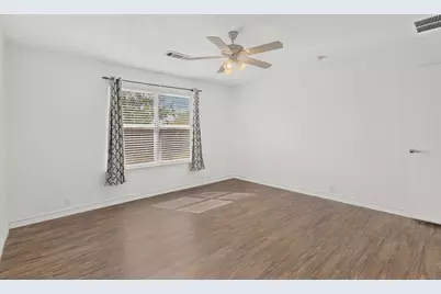 1607 Harbor View Road, Glenn Heights, TX 75154 - Photo 19