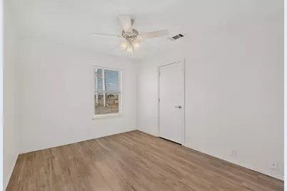 1607 Harbor View Road, Glenn Heights, TX 75154 - Photo 25