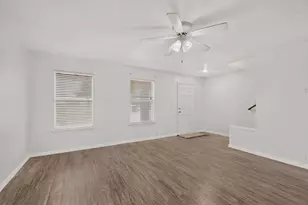 1607 Harborview Rd, Glenn Heights, TX 75154 - Photo 5