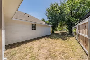 1534 Marfa Ave, Dallas, TX 75216 - Photo 35