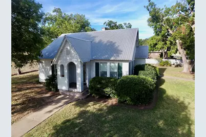 1108 N Reilley Street, Goldthwaite, TX 76844 - Photo 1