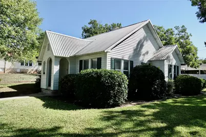 1108 N Reilley Street, Goldthwaite, TX 76844 - Photo 3