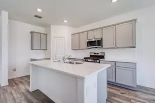 14801 Holster Trl, Fort Worth, TX 76052 - Photo 9