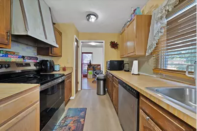 241 S Young Boulevard, DeSoto, TX 75115 - Photo 25
