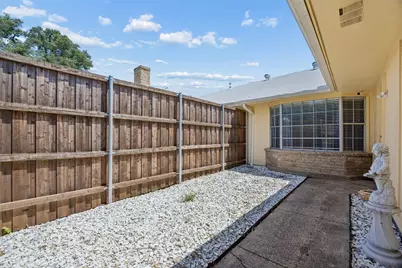 2903 Country Place Court, Carrollton, TX 75006 - Photo 19