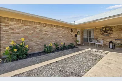 2903 Country Place Court, Carrollton, TX 75006 - Photo 3