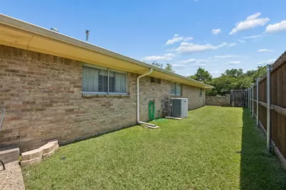 2903 Country Place Court, Carrollton, TX 75006 - Photo 21