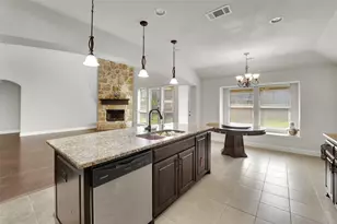 2743 Chimney Rock Rd, Burleson, TX 76028 - Photo 13