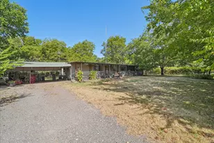 304 W 2nd St, Dodd City, TX 75438 - Photo 3
