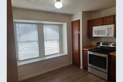 3946 Queens Court, Garland, TX 75043 - Photo 3