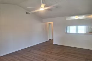 3946 Queens Ct, Garland, TX 75043 - Photo 7