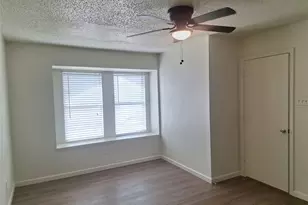 3946 Queens Ct, Garland, TX 75043 - Photo 11