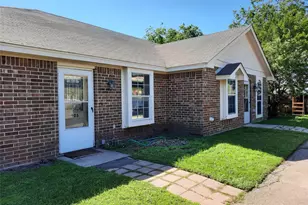 905 Sloan St, Weatherford, TX 76086 - Photo 1