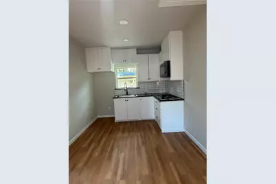 1818 Walnut Avenue, Carrollton, TX 75006 - Photo 5