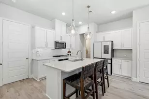 12952 Wymeth Dr, Farmers Branch, TX 75234 - Photo 9
