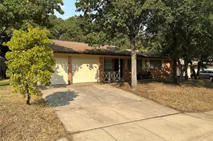 33 Somerset Terrace, Bedford, TX 76022 - Photo 3