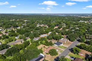 316 Cranbrook Dr, Woodway, TX 76712 - Photo 35