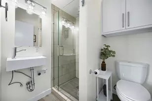 3922 Gilbert Ave, Dallas, TX 75219 - Photo 27