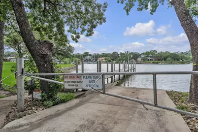 8215 Mountain Lake Court, Fort Worth, TX 76179 - Photo 31