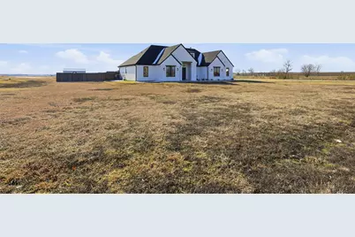 8410 County Road 301, Grandview, TX 76050 - Photo 7