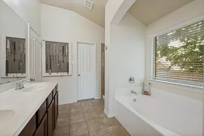 6133 Lamb Creek Drive, Fort Worth, TX 76179 - Photo 7