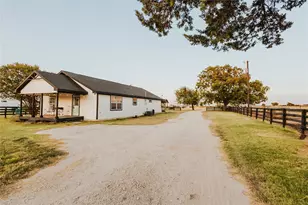 246 Hcr 1450 N, Covington, TX 76636 - Photo 1
