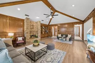 902 Briarcliff Ct, Arlington, TX 76012 - Photo 5