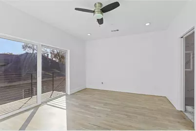 708 W 9th Street #103, Dallas, TX 75208 - Photo 5