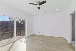 708 W 9th St, Dallas, TX 75208 - Photo 5