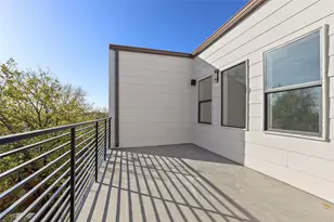 708 W 9th St, Dallas, TX 75208 - Photo 15