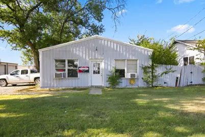 205 W 4th Street, Justin, TX 76247 - Photo 1