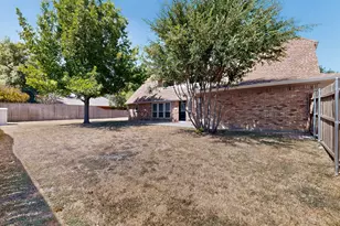 1380 Green Hills Ct, Duncanville, TX 75137 - Photo 39