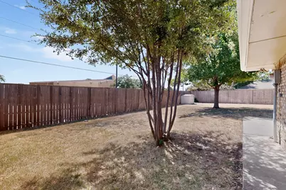 1380 Green Hills Court, Duncanville, TX 75137 - Photo 37