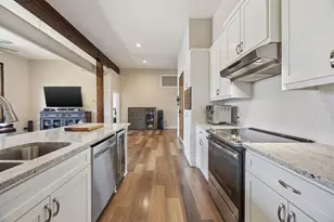 2502 Live Oak St, Dallas, TX 75204 - Photo 11