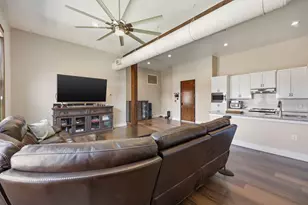 2502 Live Oak St, Dallas, TX 75204 - Photo 5