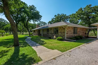 2136 Hayes Road, Mineral Wells, TX 76067 - Photo 3