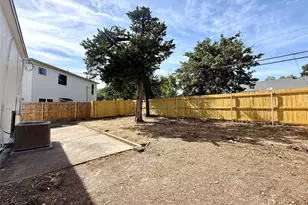 1201 Forester Dr, Dallas, TX 75216 - Photo 33