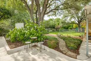 9839 Cloister Dr, Dallas, TX 75228 - Photo 25