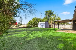 104 Stephen Dr, Sanger, TX 76266 - Photo 25