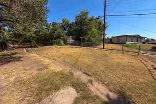 32 Twining Dr, Denison, TX 75020 - Photo 11
