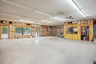 1409 Barnard Street, Glen Rose, TX 76043 - Photo 7