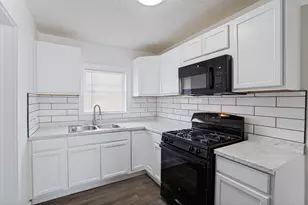 419 N Crawford St, Denton, TX 76209 - Photo 9