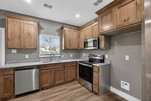 512 SW 15th St, Mineral Wells, TX 76067 - Photo 5